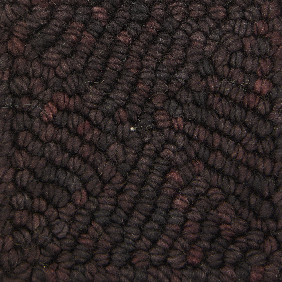 oxford-violet-jane-black-hollow-fil-tapis-marron-noir-chin image 3