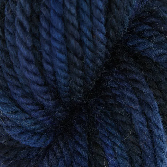 the-oxford-company-violet-jane-dark-pool-laine-tapis-bleue image 1