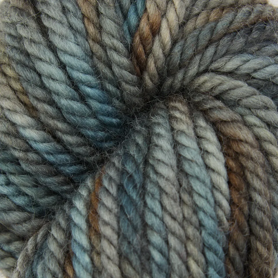 oxford-violet-jane-made-in-the-shade-fil-tapis-bleu-chin image 1