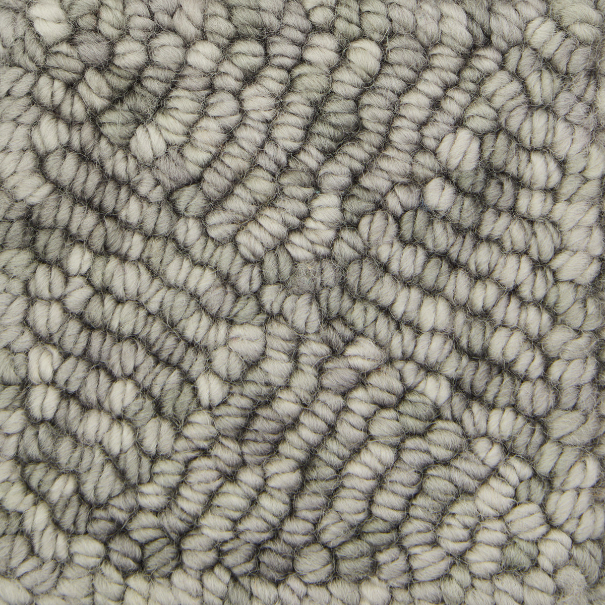 the-oxford-company-violet-jane-not-even-a-mouse-fil-laine-gris-113-g image 3