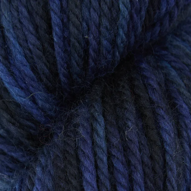 oxford-violet-jane-dark-pool-fil-fin-laine-bleu-marine-113-g image 1