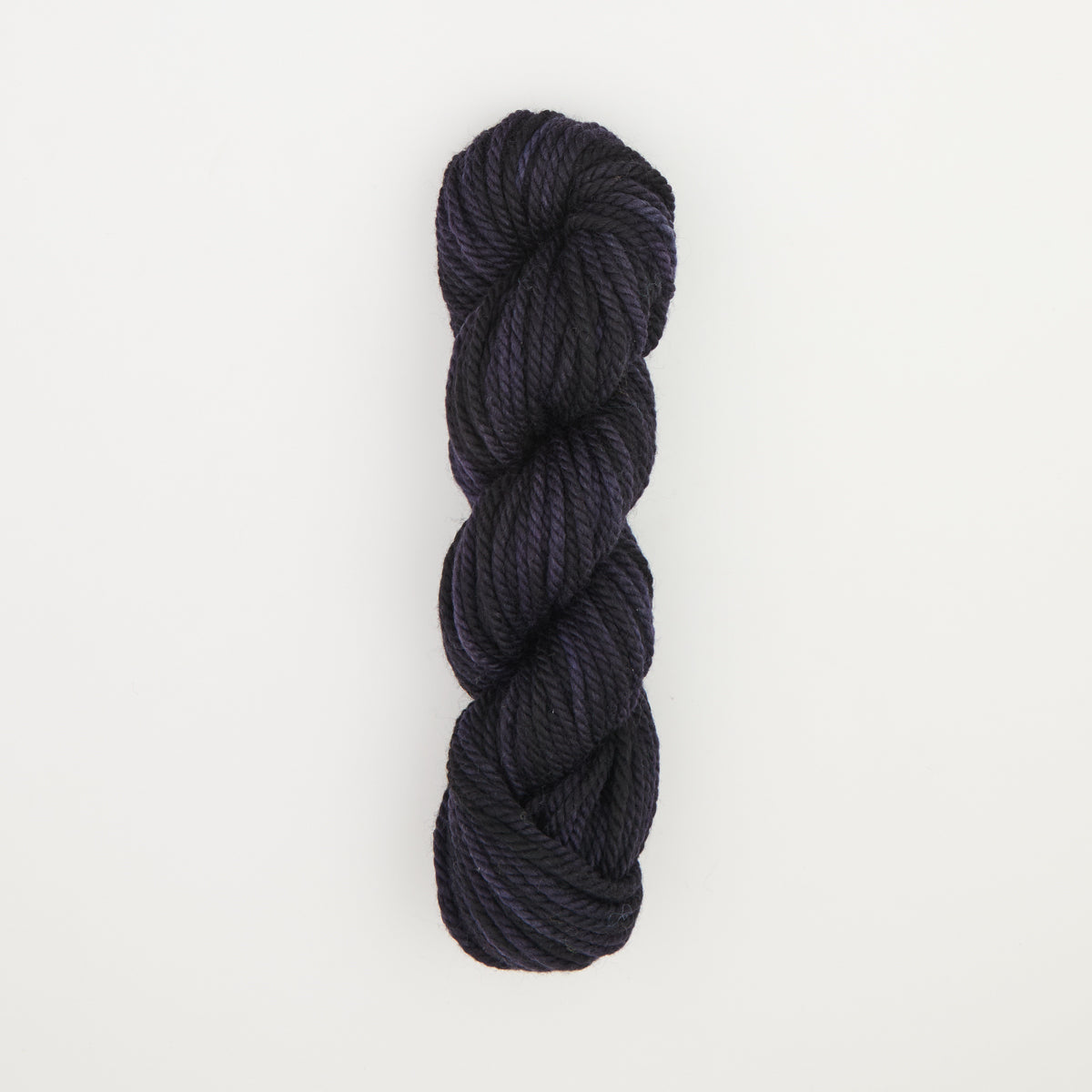 oxford-violet-jane-blackberry-fil-laine-100-laine-violet image 2