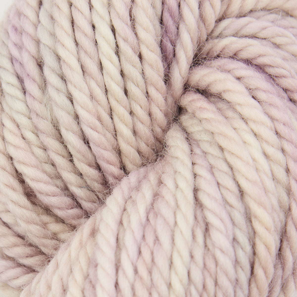 oxford-violet-jane-faded-light-lavender-fil-tapis-100-laine image 1