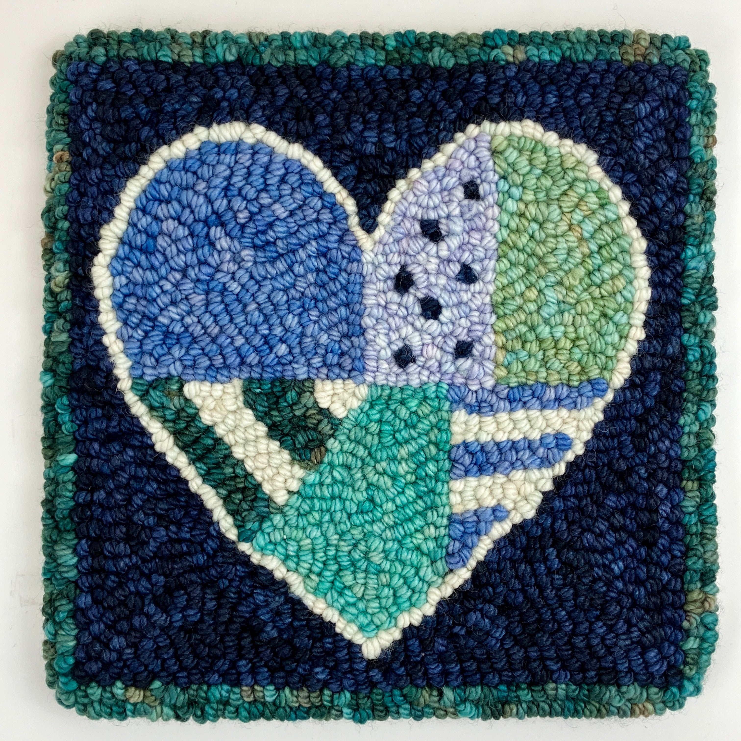 the-oxford-company-punch-needle-kits-heart-kit-blue-coeur image 1