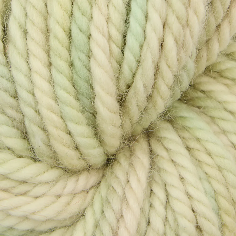 oxford-violet-jane-mountain-mama-fil-tapis-laine-vert-c-ladon-113g image 1