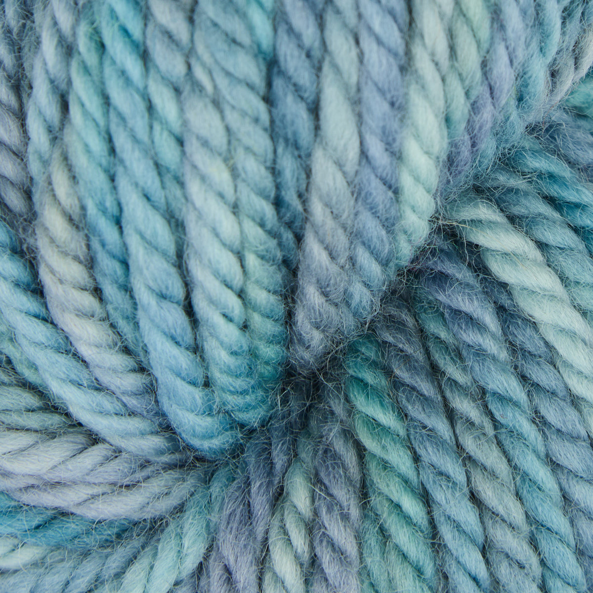 oxford-violet-jane-atlantic-fil-laine-punch-needle-bleu-chin-113-g image 1