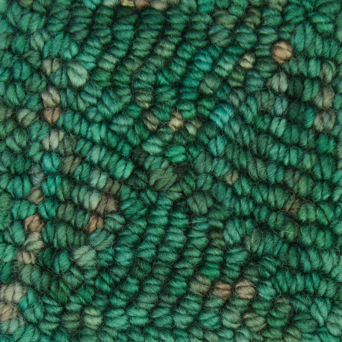 the-oxford-company-violet-jane-mixed-greens-laine-tapis-verte image 3
