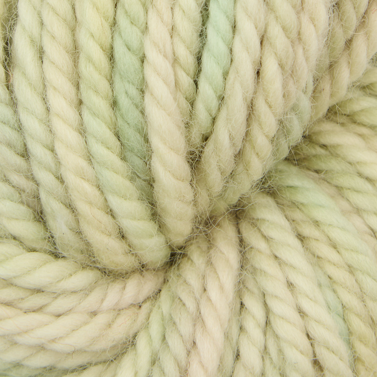 oxford-violet-jane-mountain-mama-fil-tapis-laine-vert-c-ladon-113g image 1