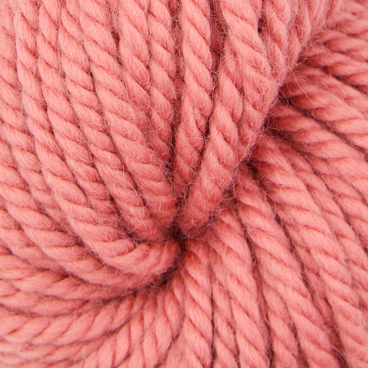oxford-violet-jane-yarn-strawberry-shake-laine-rose-113g image 1