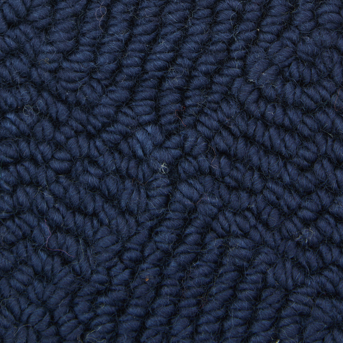 oxford-violet-jane-peacoat-fil-laine-tapis-bleu-marine-113g image 3