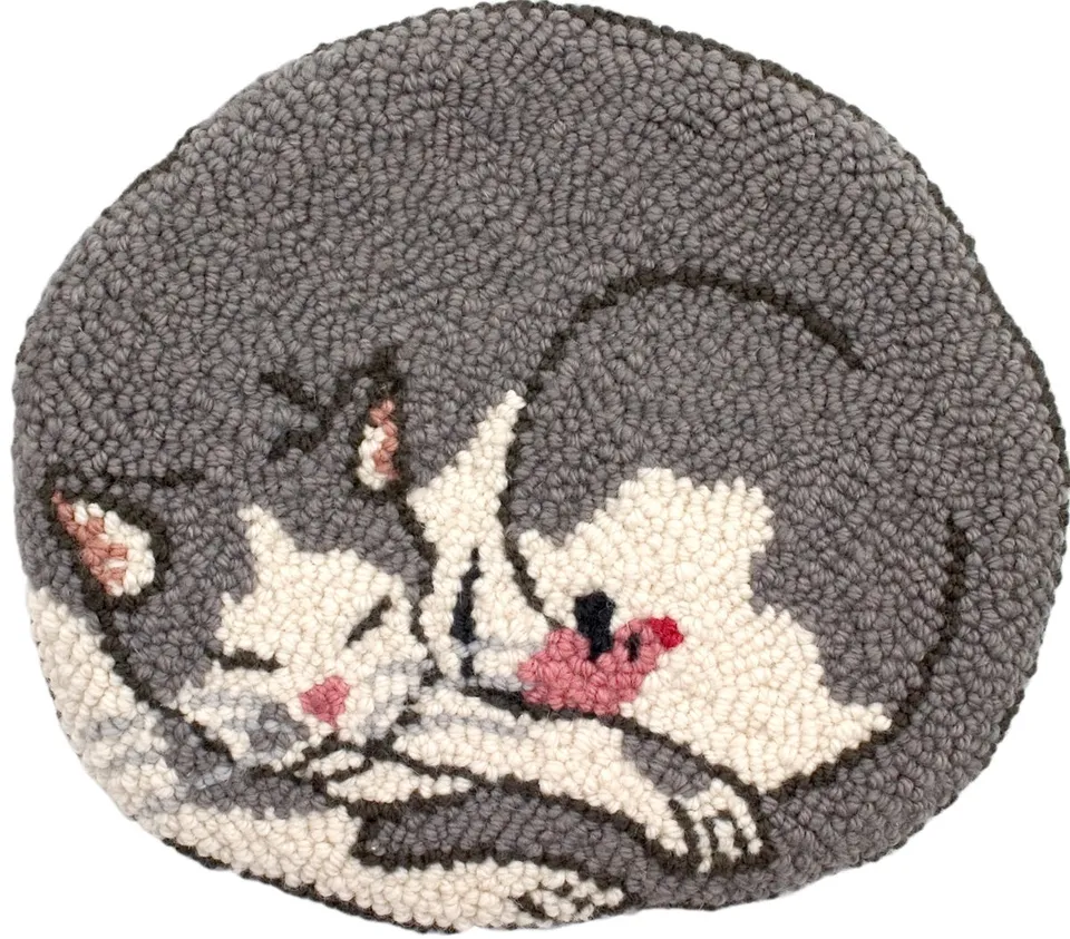 the-oxford-company-gray-and-white-cat-patron-chat-30x35-cm image 1