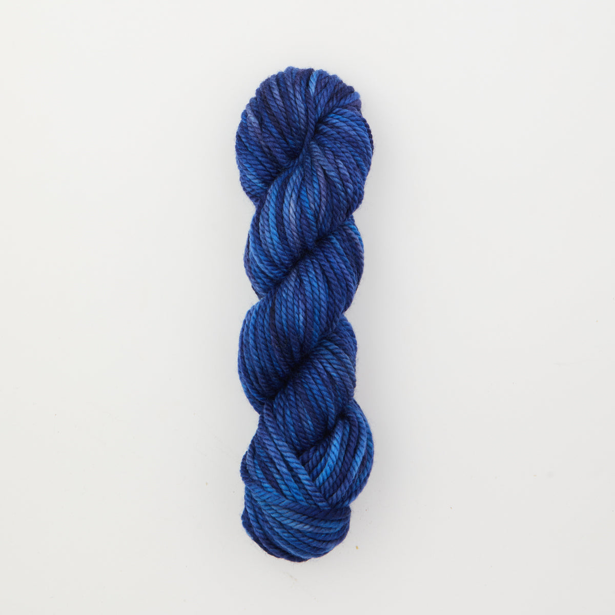 the-oxford-company-violet-jane-so-blue-laine-rug-bleue-113-g image 2