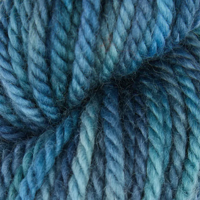 oxford-violet-jane-yarn-deep-atlantic-laine-bleue-oc-an-113g image 1